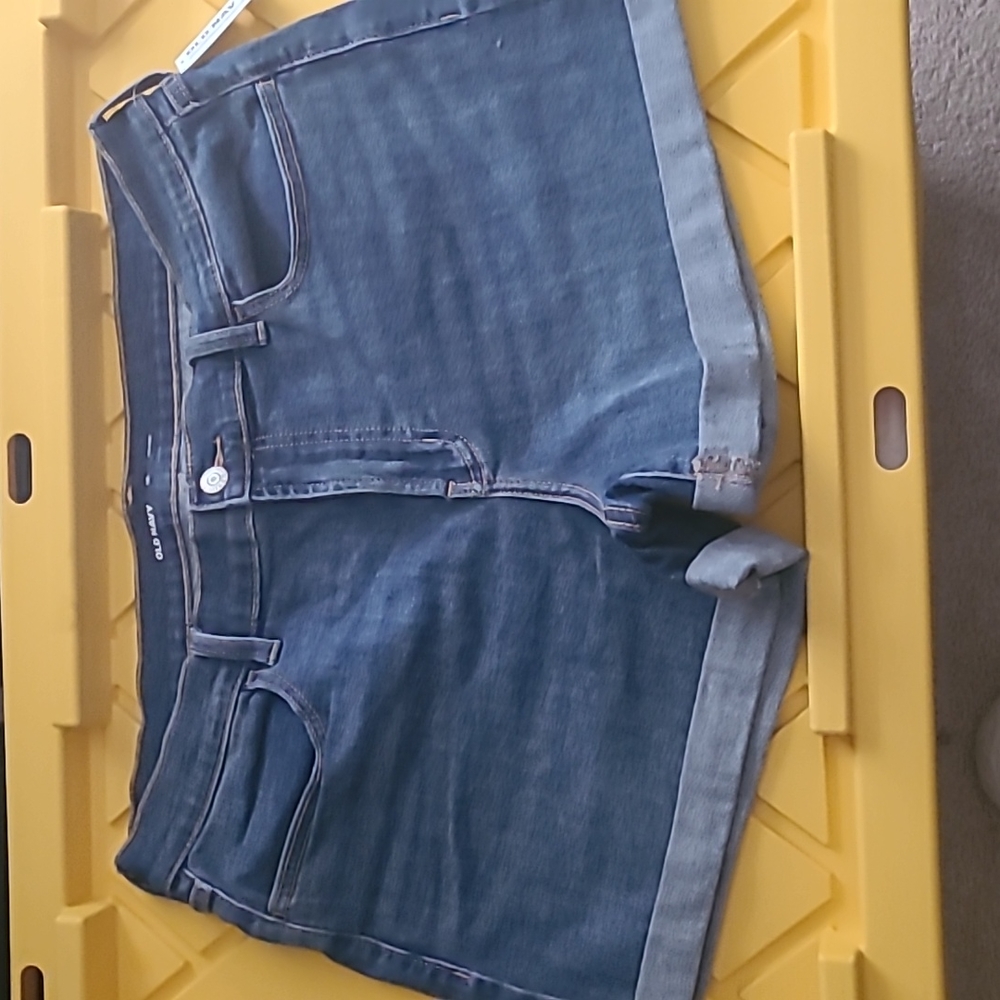 Old Navy Midrise shorts 12